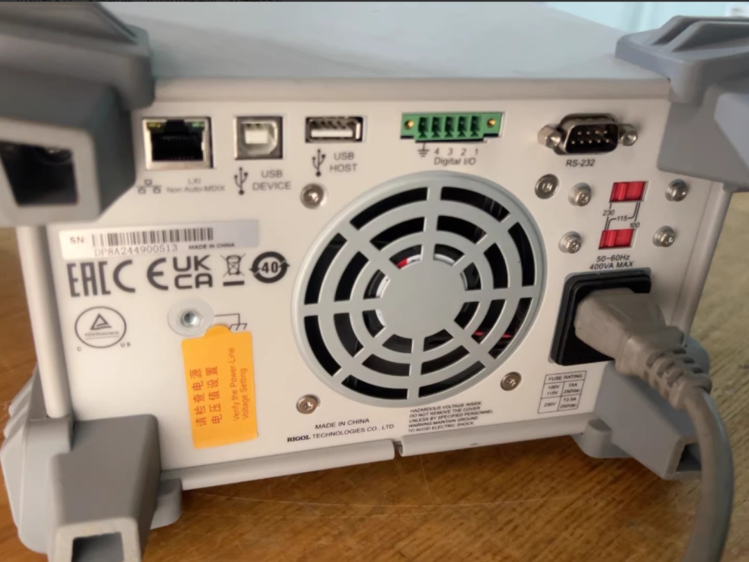 1pc Rigol DP831A Triple Output - đánh giá và giá Linear Dc Power Supply Triple Output